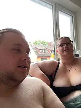 CurvyPaar2 webcam