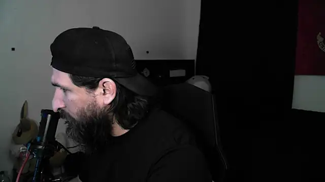 DevilPup75_ webcam