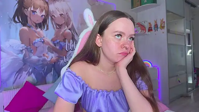 CheekySashaCharm webcam