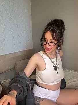 Meow_Mia webcam