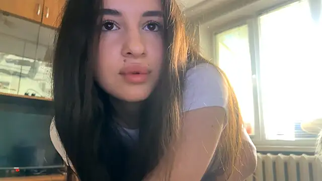 CarolineRu webcam