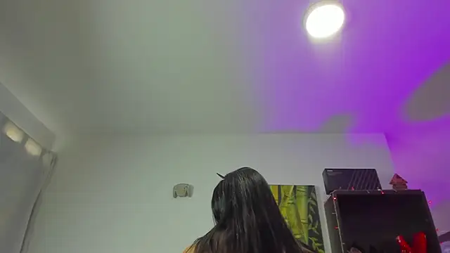Modella: Khalifa_Gold