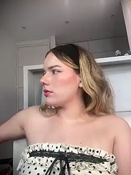 NicoleCut live sex cam