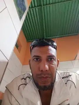 UnreadyChutzpa webcam