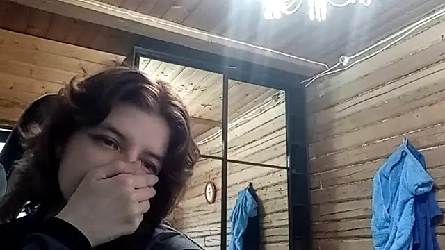 LowkeyIndigo webcam