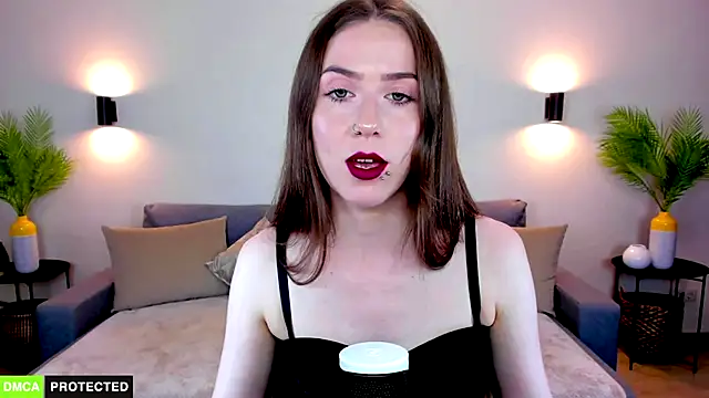 TheWoman__ webcam
