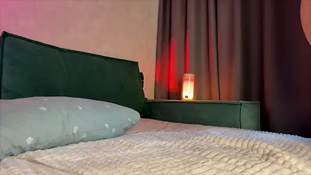 Kira_Quinn webcam
