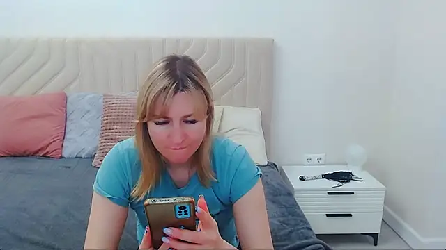 Incredible_Ariela webcam