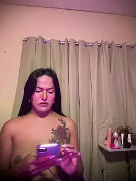 ChloeAsian webcam