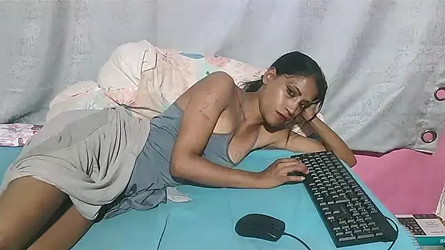 SexyIndianSky69 webcam