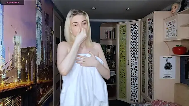 MonicaHolt webcam