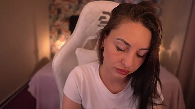 KristiiMax webcam