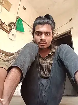yash_sharma18 (M young) - Hi friends CUM fast tips me please 🥺