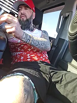 Beardedtattood webcam