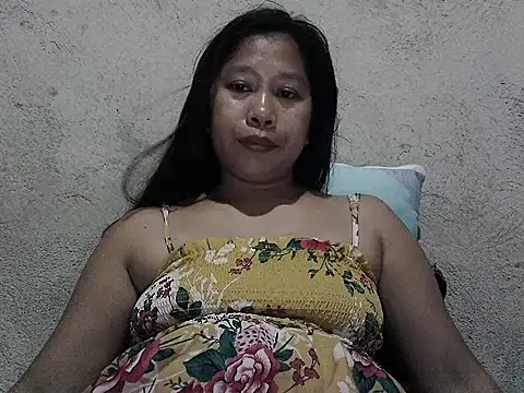 Pilipinalyn23 webcam