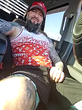 Beardedtattood webcam