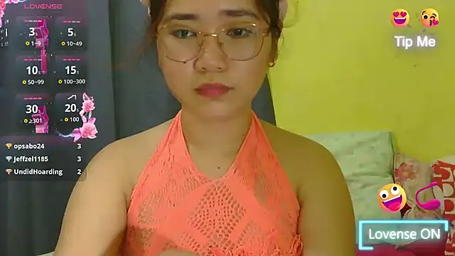HornyAsian4uxx webcam