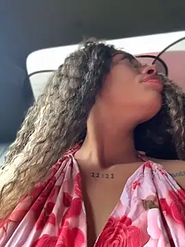 roxyrougee webcam