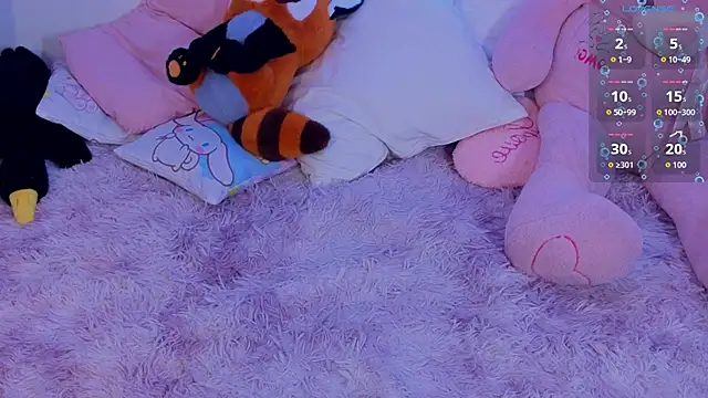 EricaMoonn webcam