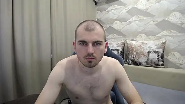 serzhkorol1 - SerzhKorol1's free webcam - UK Sex Cams