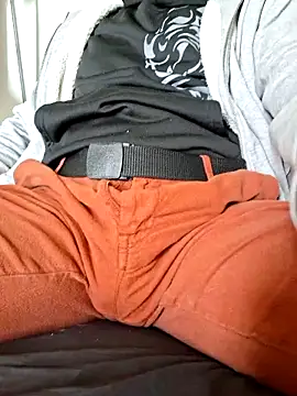 molozeb - Molozeb's free webcam - UK Sex Cams