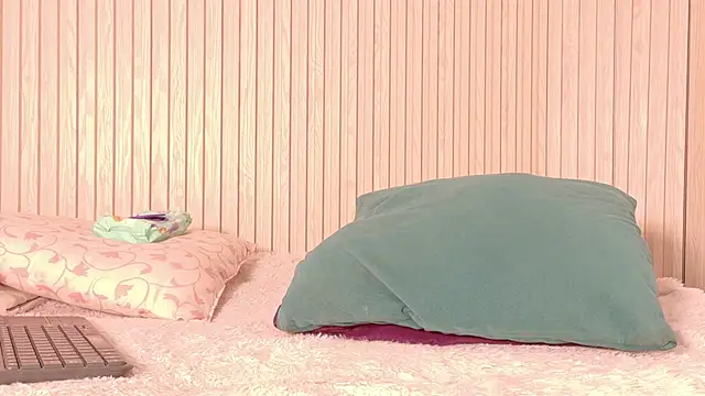 MiaJanss webcam