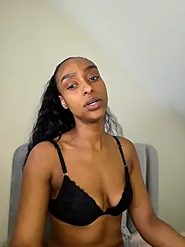 Hazel_Dollxx webcam