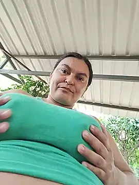 Horny-Mommy-Dirty webcam