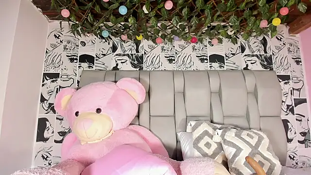 LucyRosse webcam