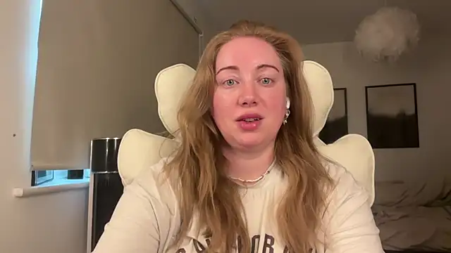 arielsweetieee webcam