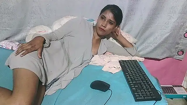 SexyIndianSky69 webcam