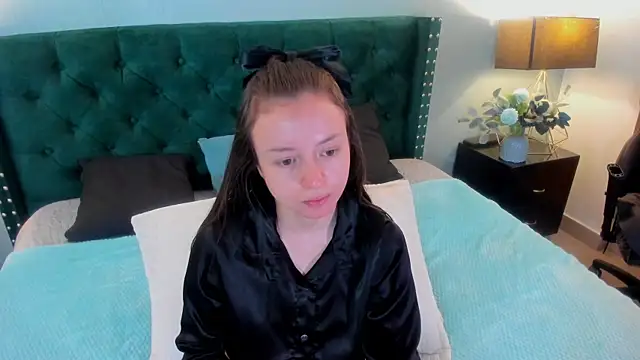 VioletaNova webcam