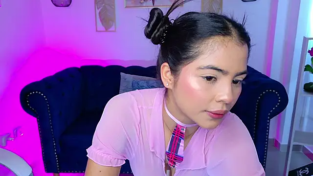 layla_breezee - Layla_Breezee's free webcam - UK Sex Cams