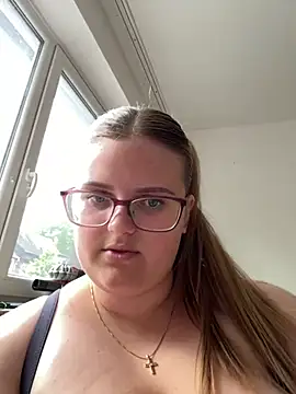 CurvyPaar2 Live Webcam on Stripchat