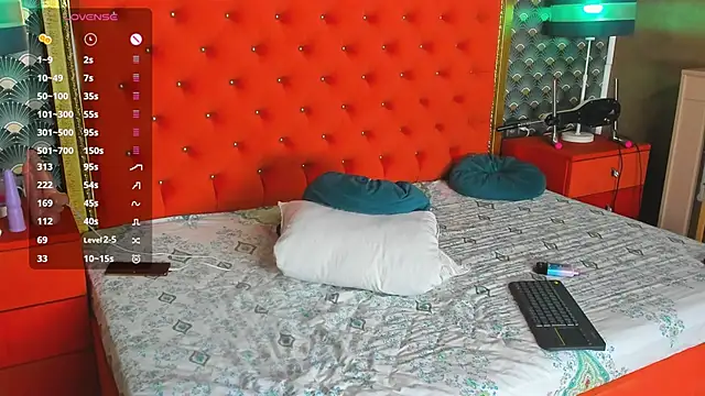 VallerieJones webcam