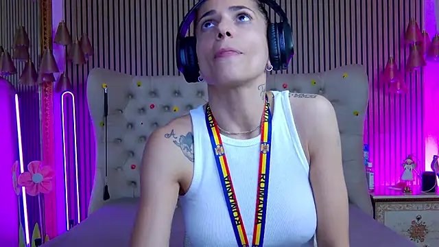 PlayfulShow webcam