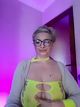 LunaBlaise webcam