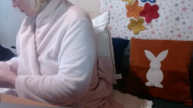 QueenLana webcam