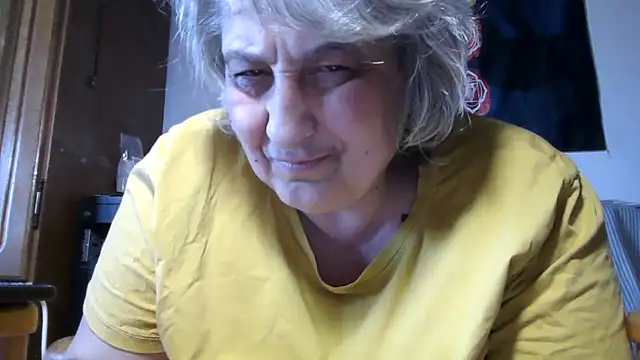 ExquisiteMature webcam