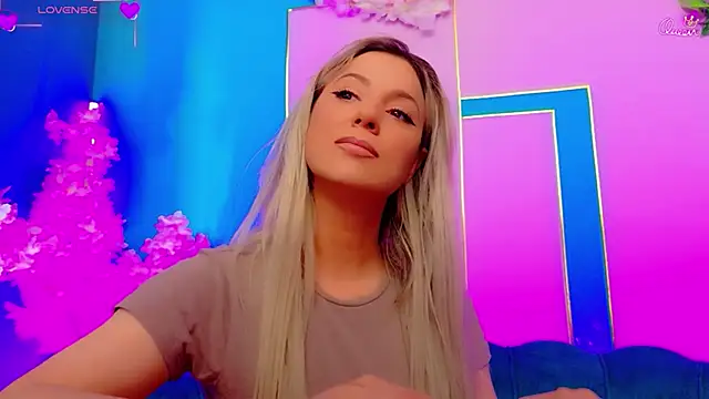 AriannaSins webcam