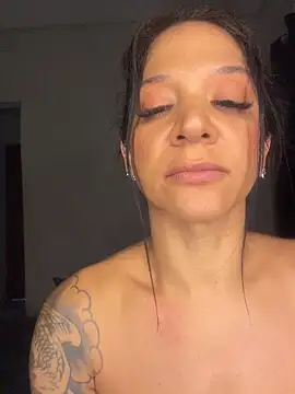 Biazinhabdsm webcam