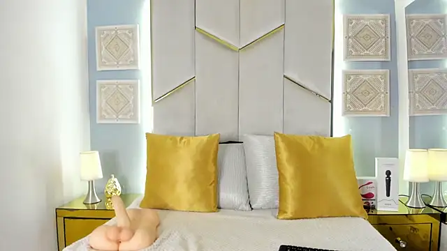 KarinaaCoxx webcam