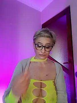 LunaBlaise webcam