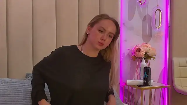 Emi_Sterling webcam