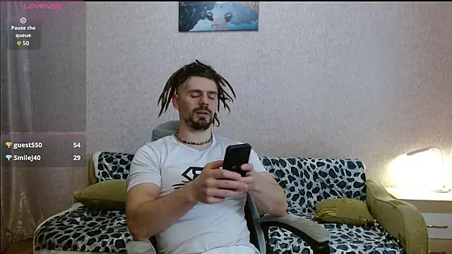 Aestheticguy101 webcam