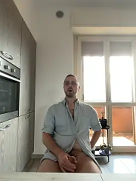 ItalianAlex live sex cam