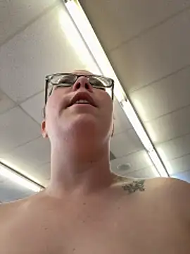 Hotmess_express420 webcam