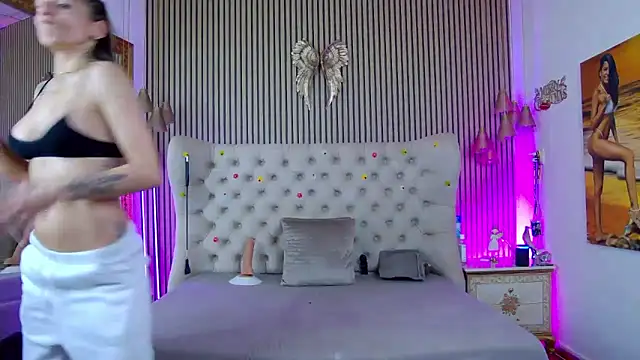 PlayfulShow webcam