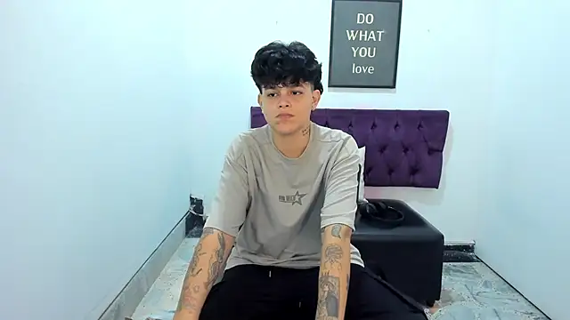 Iansayd333 webcam