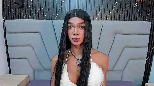 NaomiSteward webcam